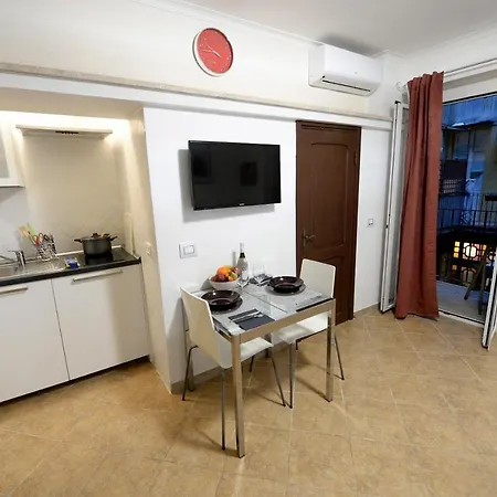 Relais 753 * Rom